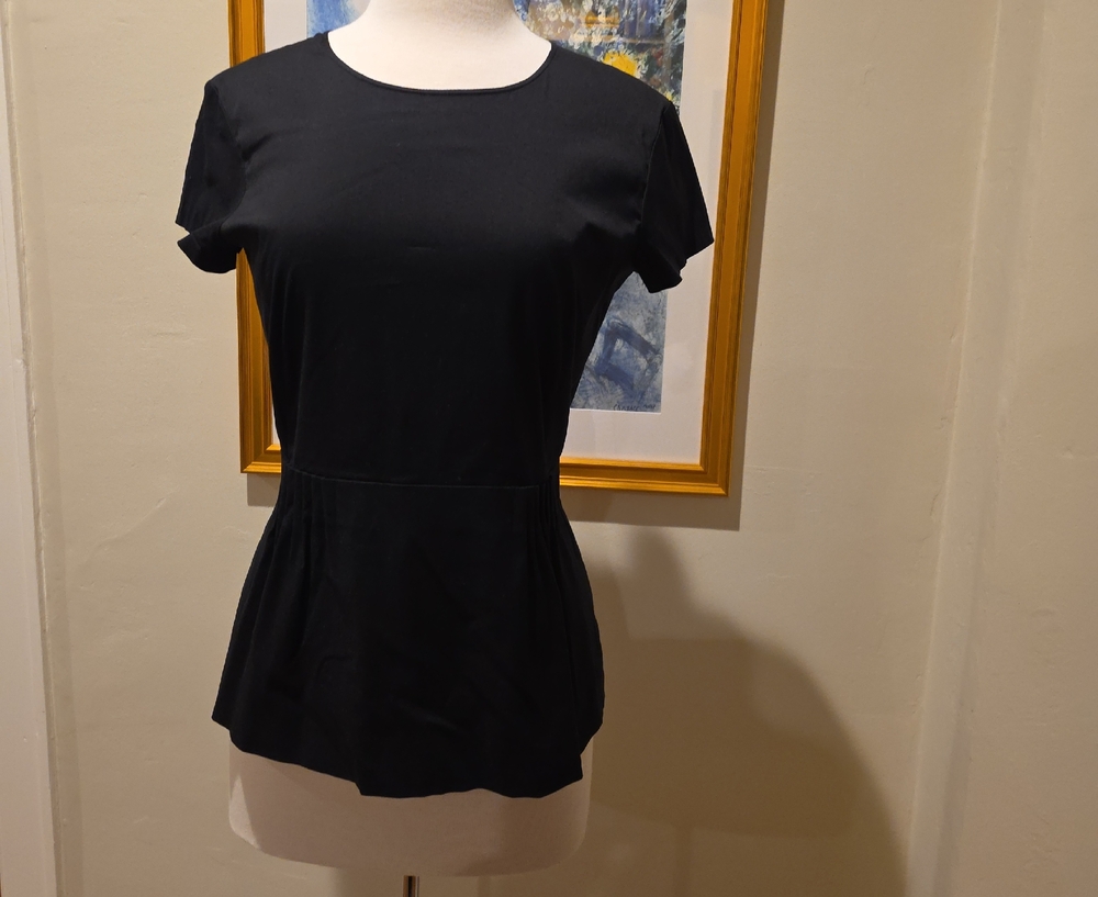 Theory Classic Black Short Sleeve Blouse - Picture 3 of 12